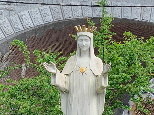 2024 Maagd met het gouden hart